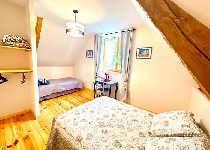 Bergerie De Lasariberes * Gazost (Hautes-Pyrenees)